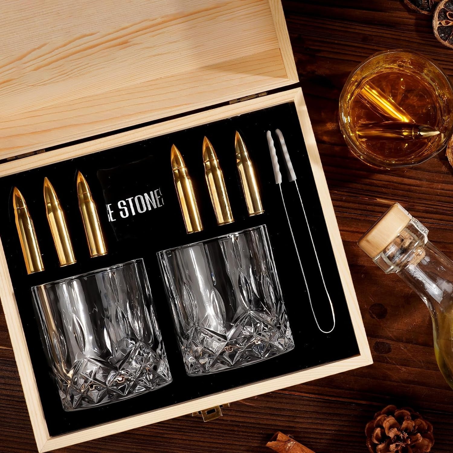 BESTER PAPA Geschenke Whiskyset mit 2 Whisky Gläser 6 Whiskeysteine in Holzkiste
