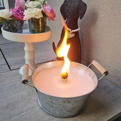 Schwabenfire Kleine Outdoor mit Dauerdocht Kerze in Zink-Schale mit Henkel, 16,5cm Durchmesser, Leicht & Stabil Stimmungsvolles Geschenk