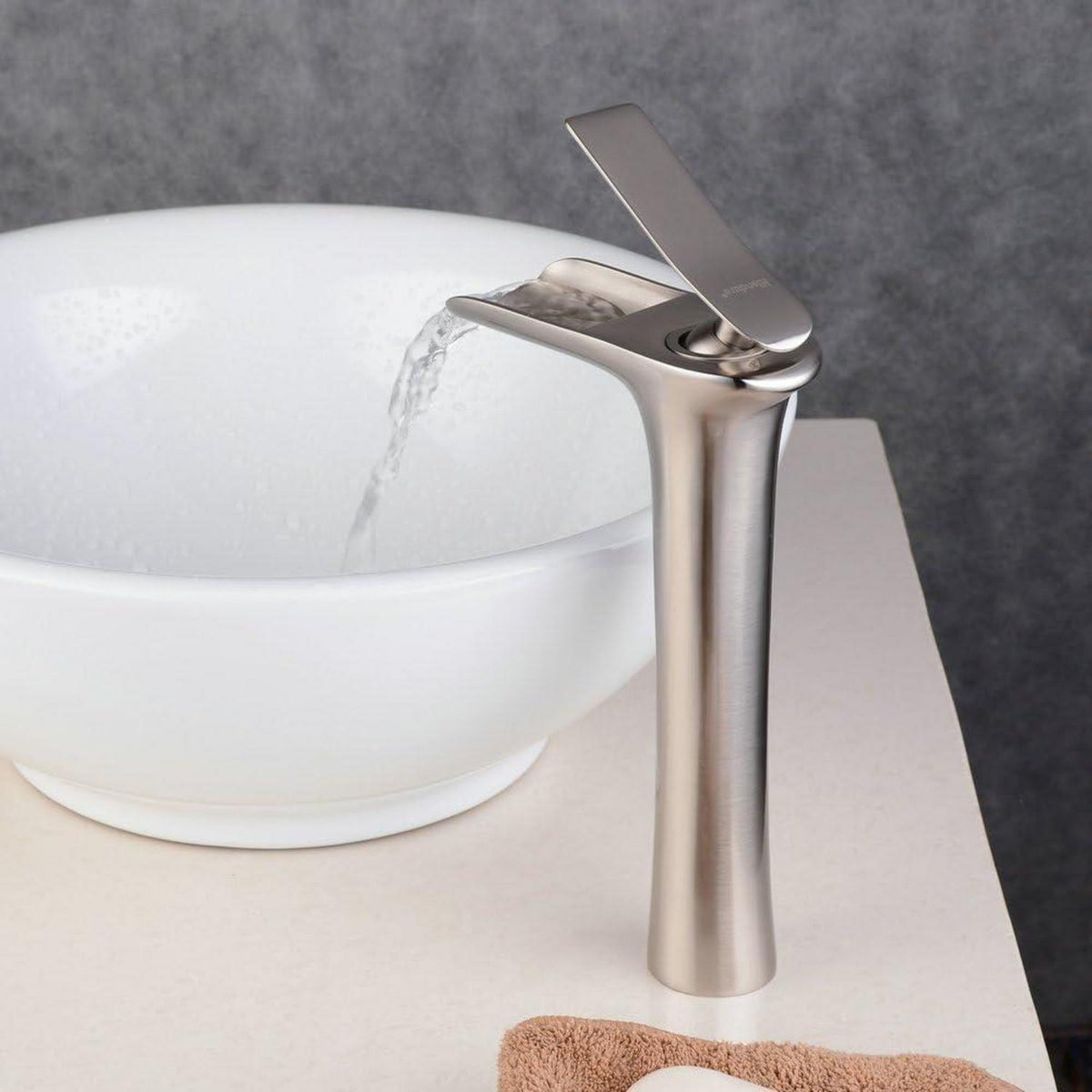 Wasserfall-Waschtischarmatur gebürstet Nickel