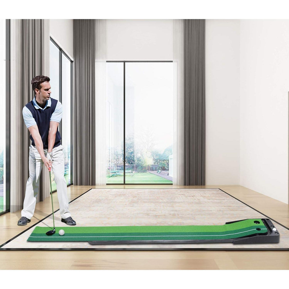 Golf Putting Matte mit automatischer Ballrückgabe