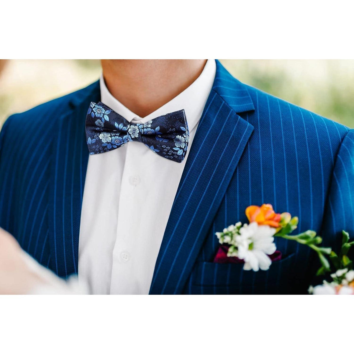 HISDERN Herren Hosenträger Set mit Fliege und Einstecktuch Blau Floral