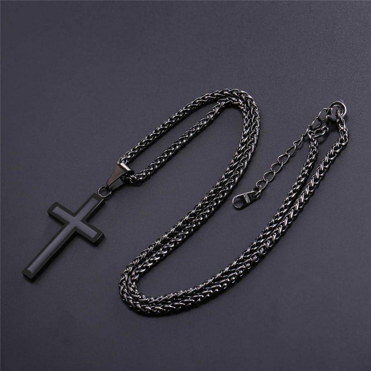 U7 Herren Latin Kreuzkette mit Schwarz Emaille Anhänger aus Edelstahl