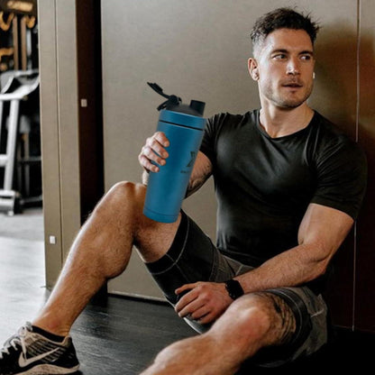 700ml Edelstahl Protein Shaker Sport Fitness Eiweiß Becher mit Kugel Blau