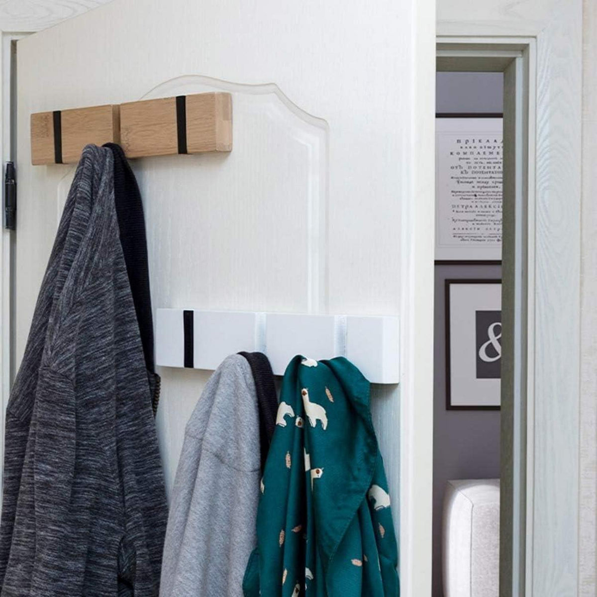 YunNasi Holz Kleiderhaken Wandgarderobe mit 5 Faltbaren Haken für Jacken & Mäntel
