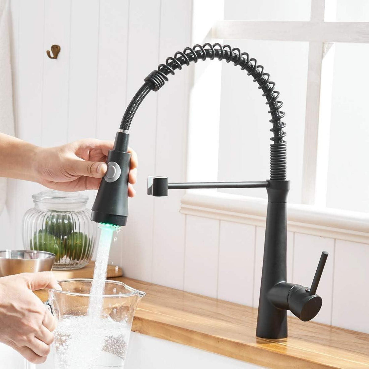 LED Schwarz Wasserhahn Küche 360° Drehbar Mischbatterie