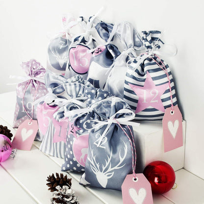 Adventskalender Kette mit 24 Stoffsäckchen Rosa Grau, DIY