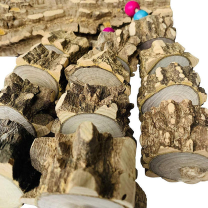 Papageienspielzeug aus Naturholz – Reiß- & Kaublöcke für Vögel