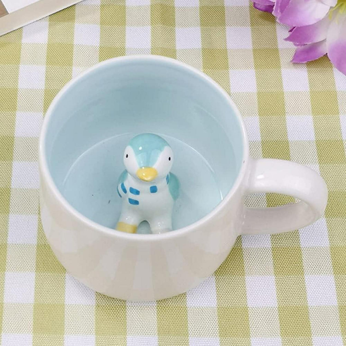 3D Pinguin Kaffeetasse mit Überraschung im Boden