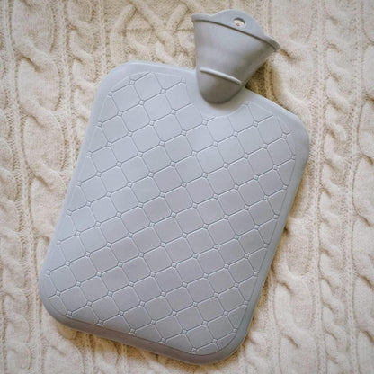 Wärmflasche mit weichem Bezug 1 Liter - Große Bettflasche flauschig für Kinder und Erwachsene