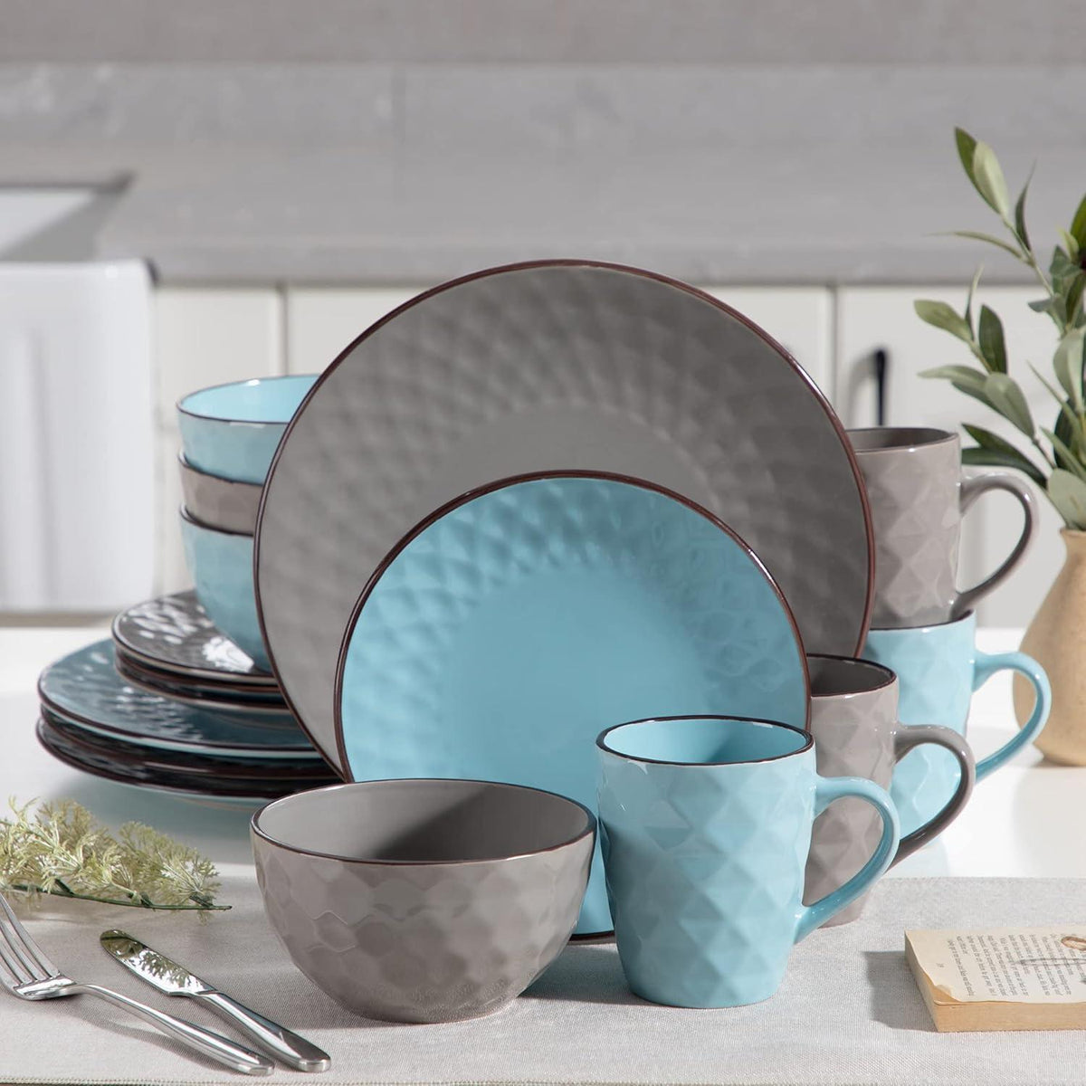 32-teiliges Steingut Kombiservice Blau/Grau mit Edelstein Design