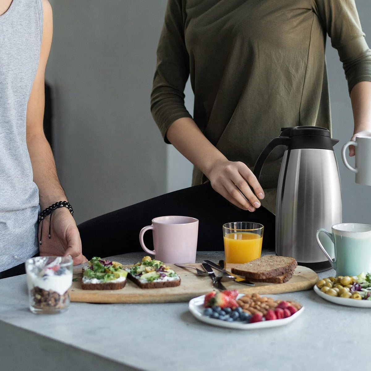 Thermoskanne 2.0L 304 Edelstahl Kaffeekanne Doppelwand Vakuum Isoliert