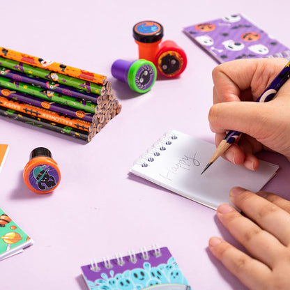 108-teiliges Halloween-Bleistiftsortiment mit Radiergummi, 12 Designs