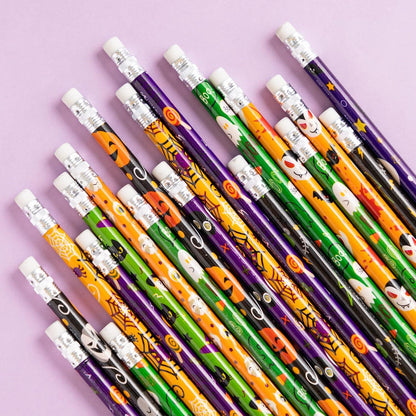 Halloween Bleistiftset 108-teilig für Kinder, verschiedene Designs