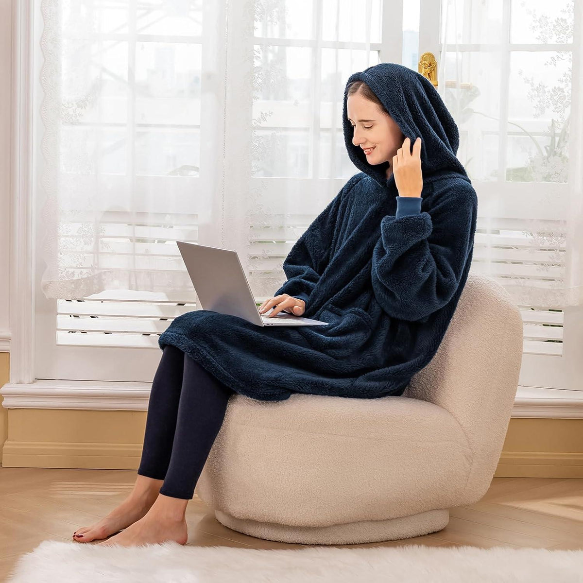 Hoodie Decke mit Ärmeln und Kapuze Blau 95x85cm für Frauen