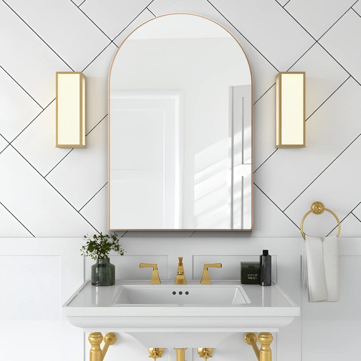 Gewölbter Wandspiegel 60x90cm mit Goldrahmen – Badezimmer Spiegel