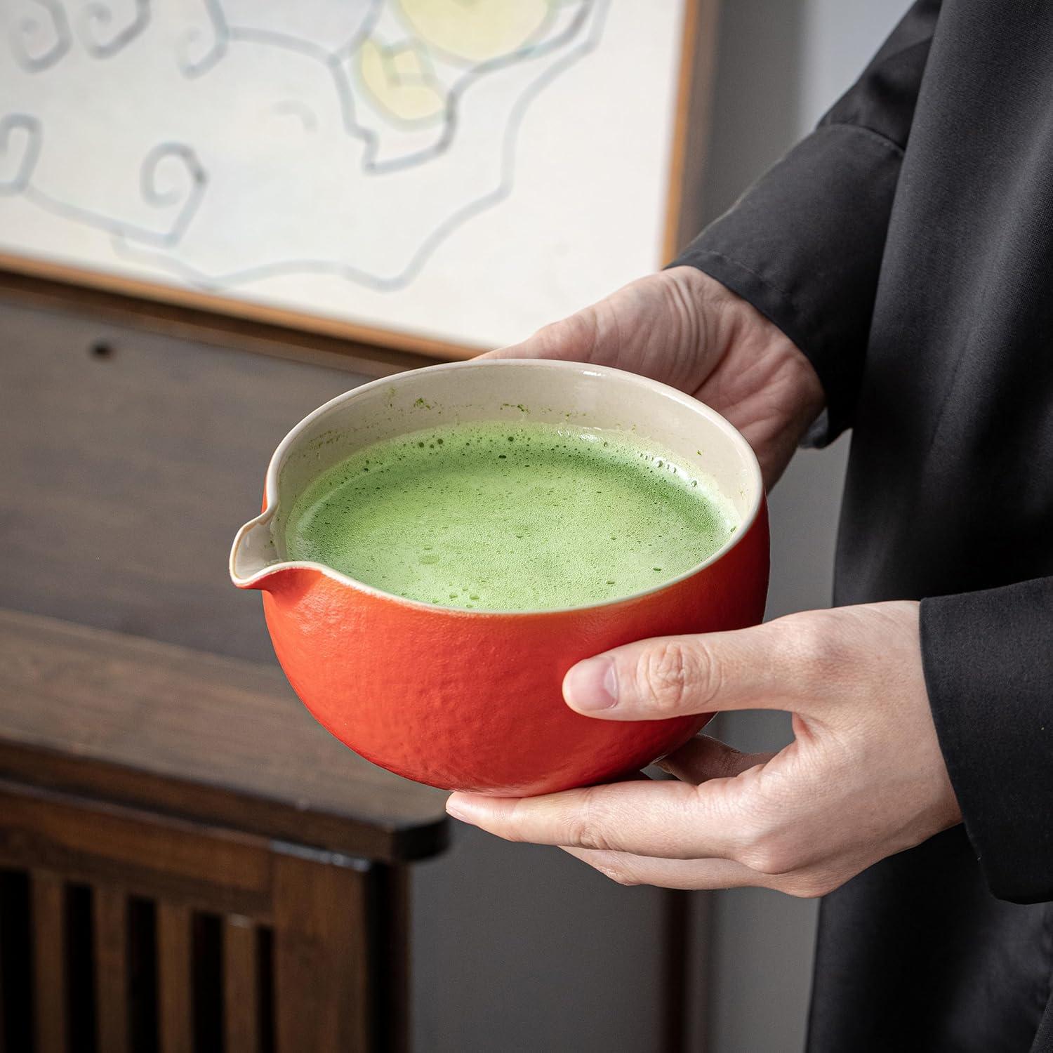 Japanische Matcha Chawan Schale mit Schneebesenauflage 510ml - Grapefruit-Rot