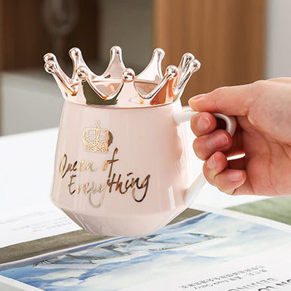 Rosa Queen of Everything Tasse mit Deckel und Krone 350ml