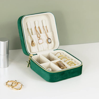 Grünes Samt Schmuckkästchen mit Diamanten-Design