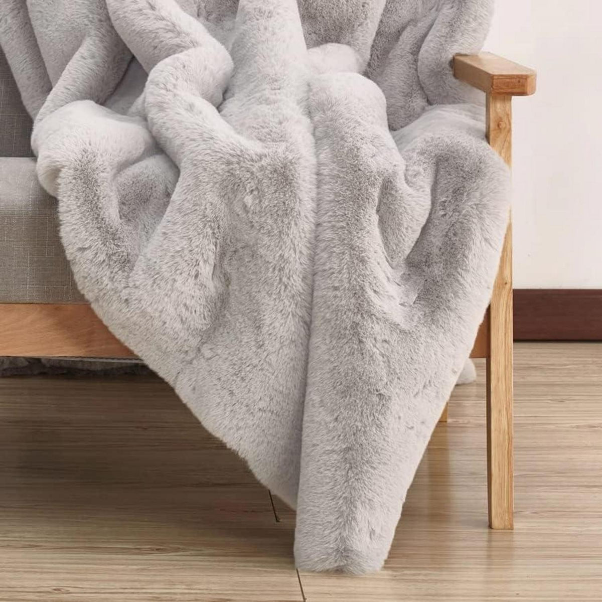 Flauschiger Kunstfell Teppich Grau 180x270 cm – Wohnzimmer & Schlafzimmer