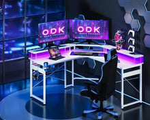 Gaming Tisch LED 2 Steckdosen 2 USB Kohlefaser Weiß 129x129