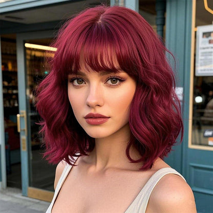 Rote Bob Perücke mit Pony – Wellig, Lockig, Synthetisch