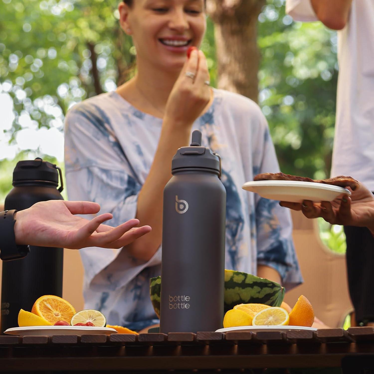 BOTTLE 1,2 l Sport-Wasserflasche aus Edelstahl mit Strohhalm