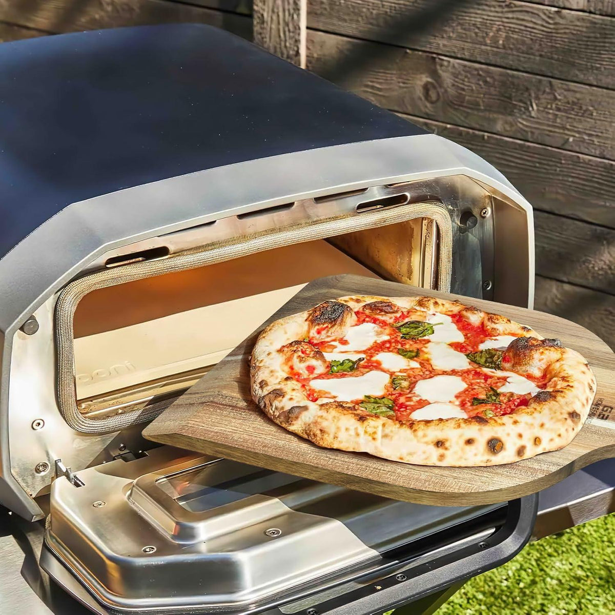 Pizzabrett Akazienholz 30 cm mit Griff, vielseitig einsetzbar