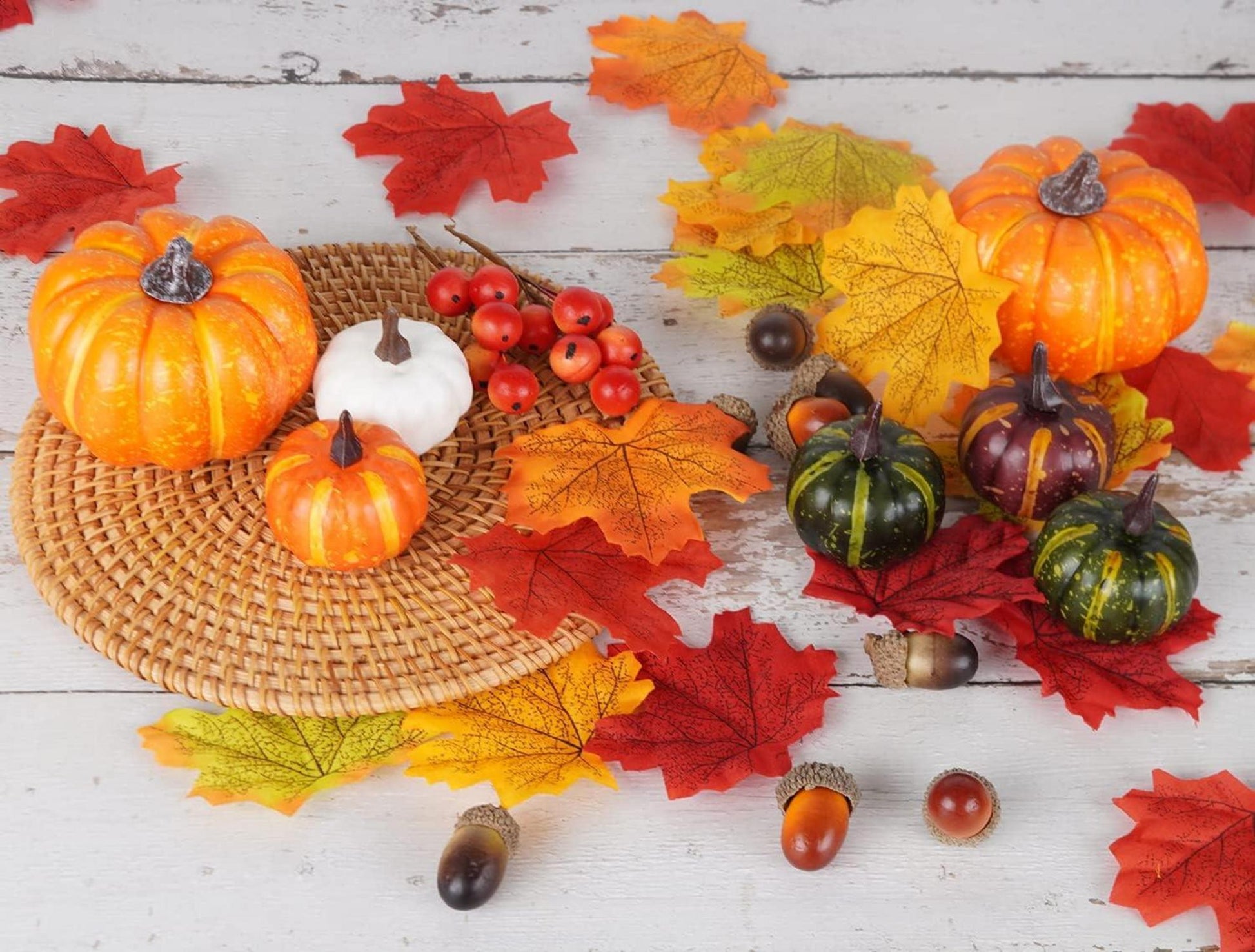 Herbst Deko Set 162-teilig Ahornblätter Kürbisse Eicheln Zapfen Beeren