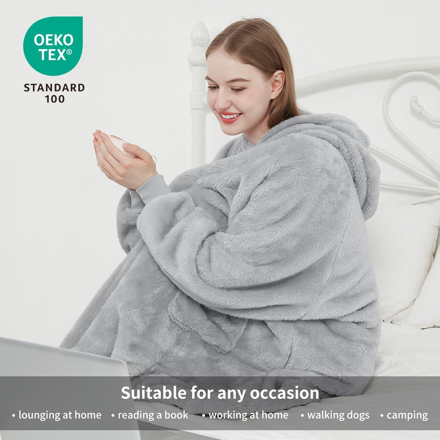 Kuschelige Hoodie Decke mit Kapuze Ärmeln Taschen Hellgrau 95x85cm