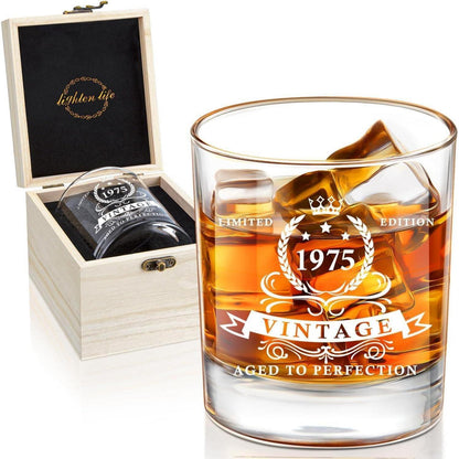 Whiskyglas 1974 für Männer zum 50. Geburtstag in Holzkiste