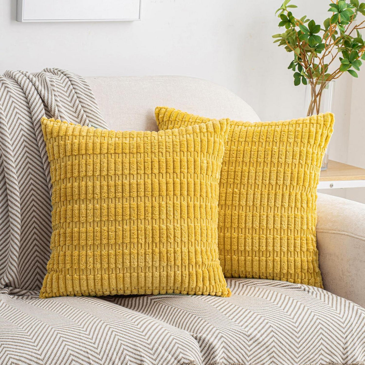 Cord Zierkissenbezug gestreift 40x40 cm Senfgelb 2er Set
