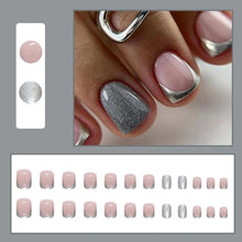 24 Stück Eckige Kurze Acryl Kunstnägel, Silber Rosa French