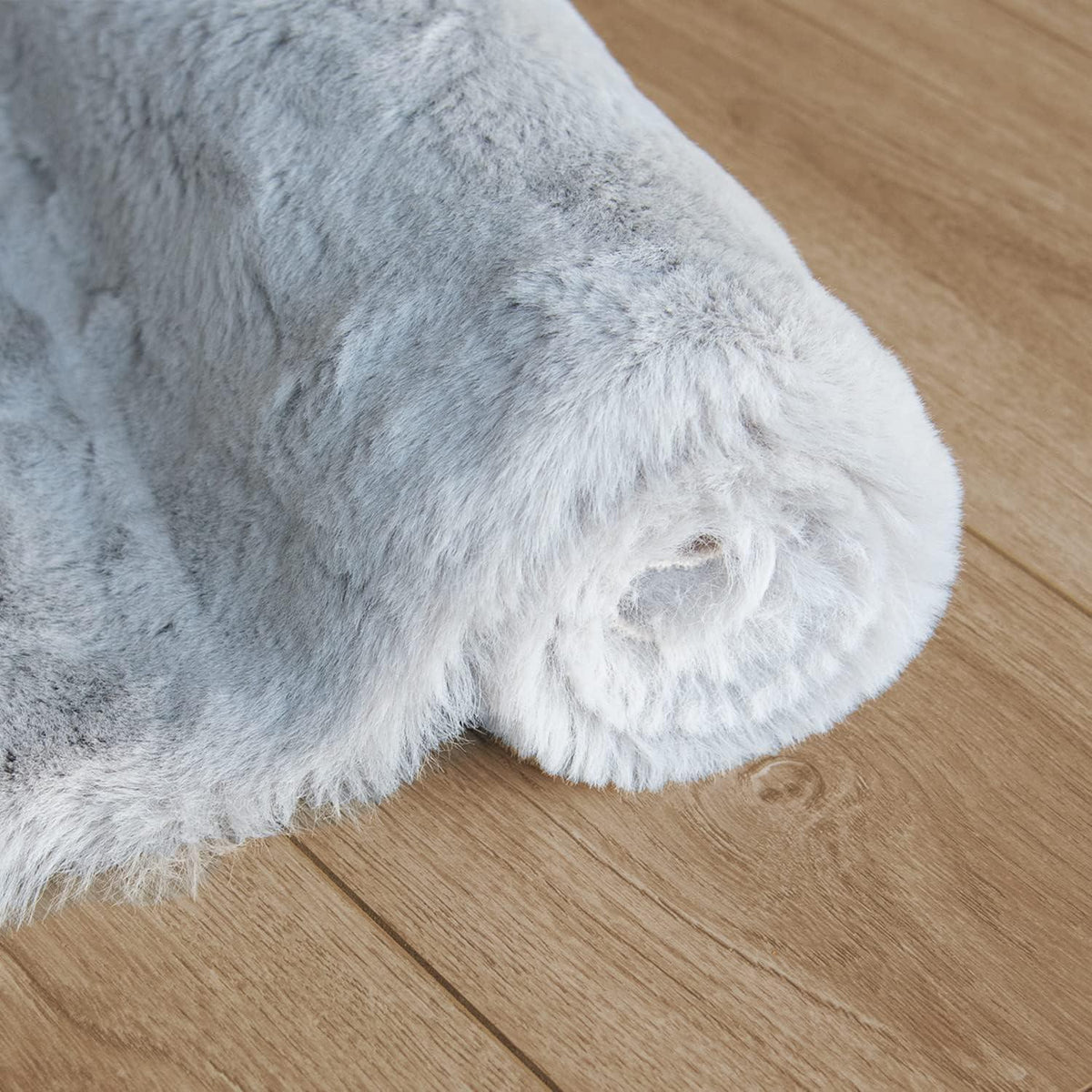 Flauschiger Grau Teppich 150x215 cm – Waschbar & Weich