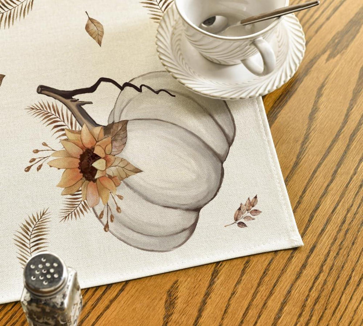 Artoid Mode Herbst Tischdecke Streifen Kürbisse Blätter 85x85 cm Beige