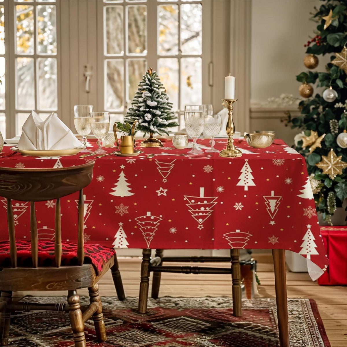 Weihnachtliches Tischtuch mit Weihnachtsbäume & Schneeflocken 142x213cm