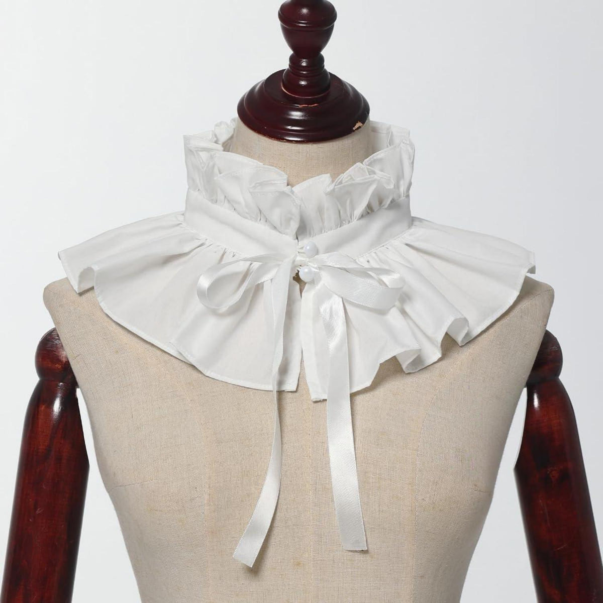 Rüschenkragen im viktorianischen Stil aus Polyester-Seide