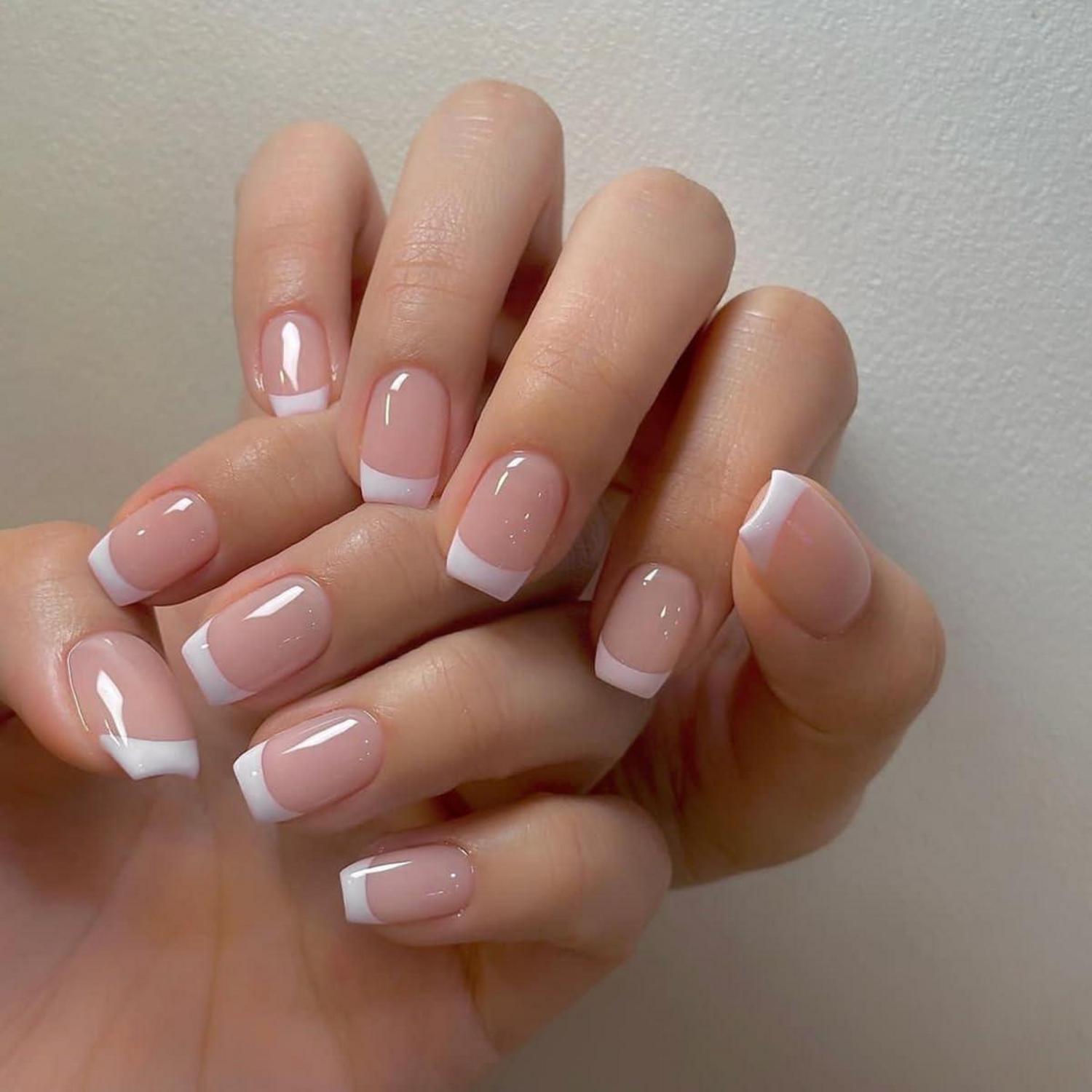24er Set Glossy Eckige Künstliche Nägel zum Aufkleben in Weiß und Pink