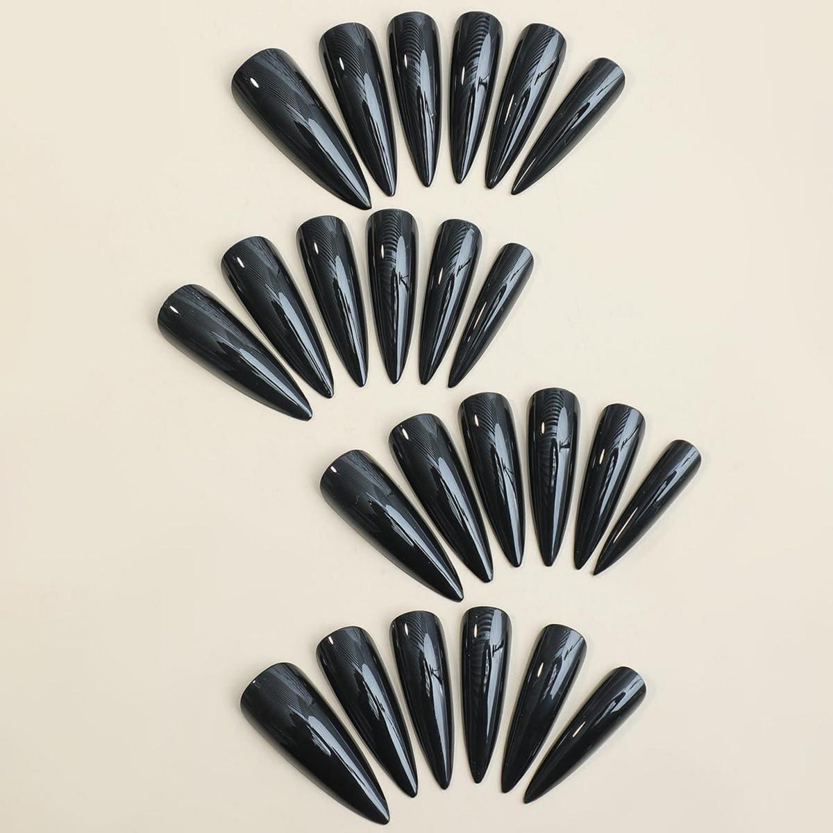 Schwarze Stiletto Press On Nails – Halloween Gothic Design