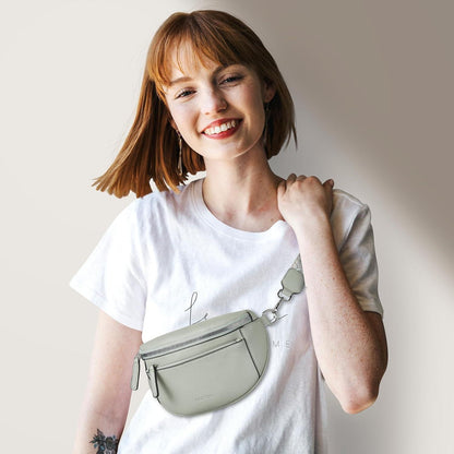 Bauchtasche Damen PU Leder Crossbody Bag Breiter Gurt