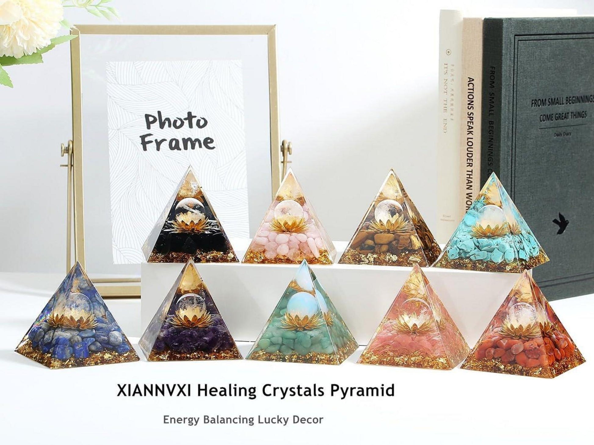 Grün Türkis Kristalle Pyramide Orgonit Lotus Spirituelle Energie