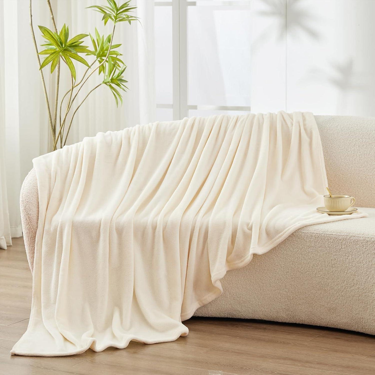Kuscheldecke XXL 220x240 cm Creme Flanell Weich & Warm