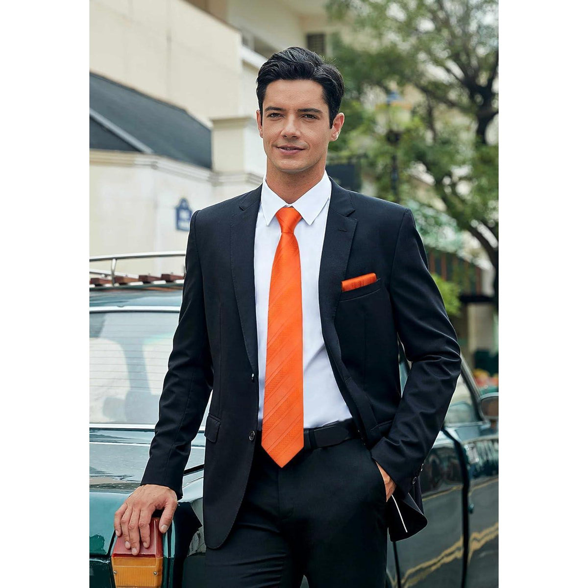 Herren Krawatten-Set mit Einstecktuch, Orange Gestreift
