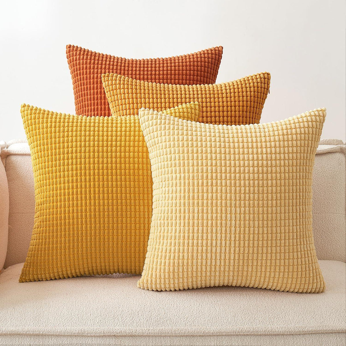 Dekorative Kissenbezüge Set aus Kordsamt Orange 45x45cm 4er Pack