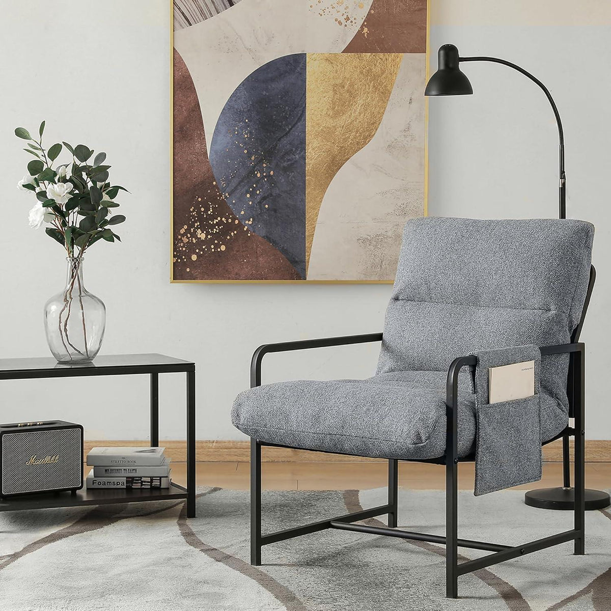 Moderner Loungesessel mit Armlehnen & Seitentasche – Grau