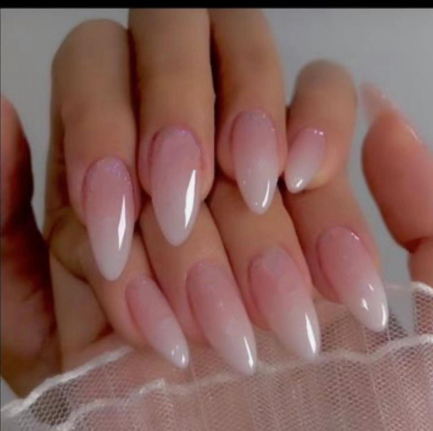 24 Stück Gradient Pink Nägel Zum Aufkleben Mittellang OvalGLOSSY