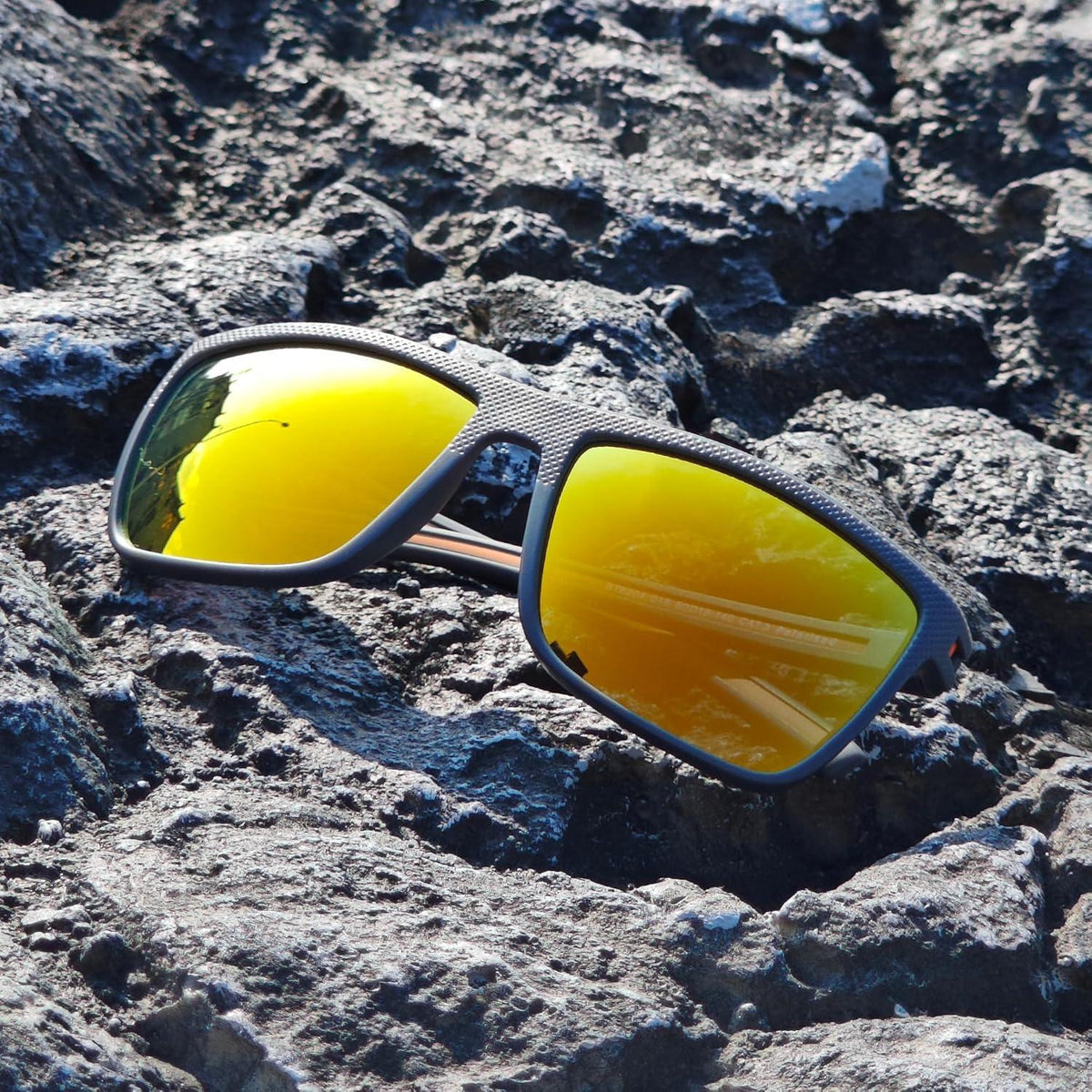 Polarisierte TR90 Sonnenbrille Herren UV400 Schutz Quadrat Grau/Orange