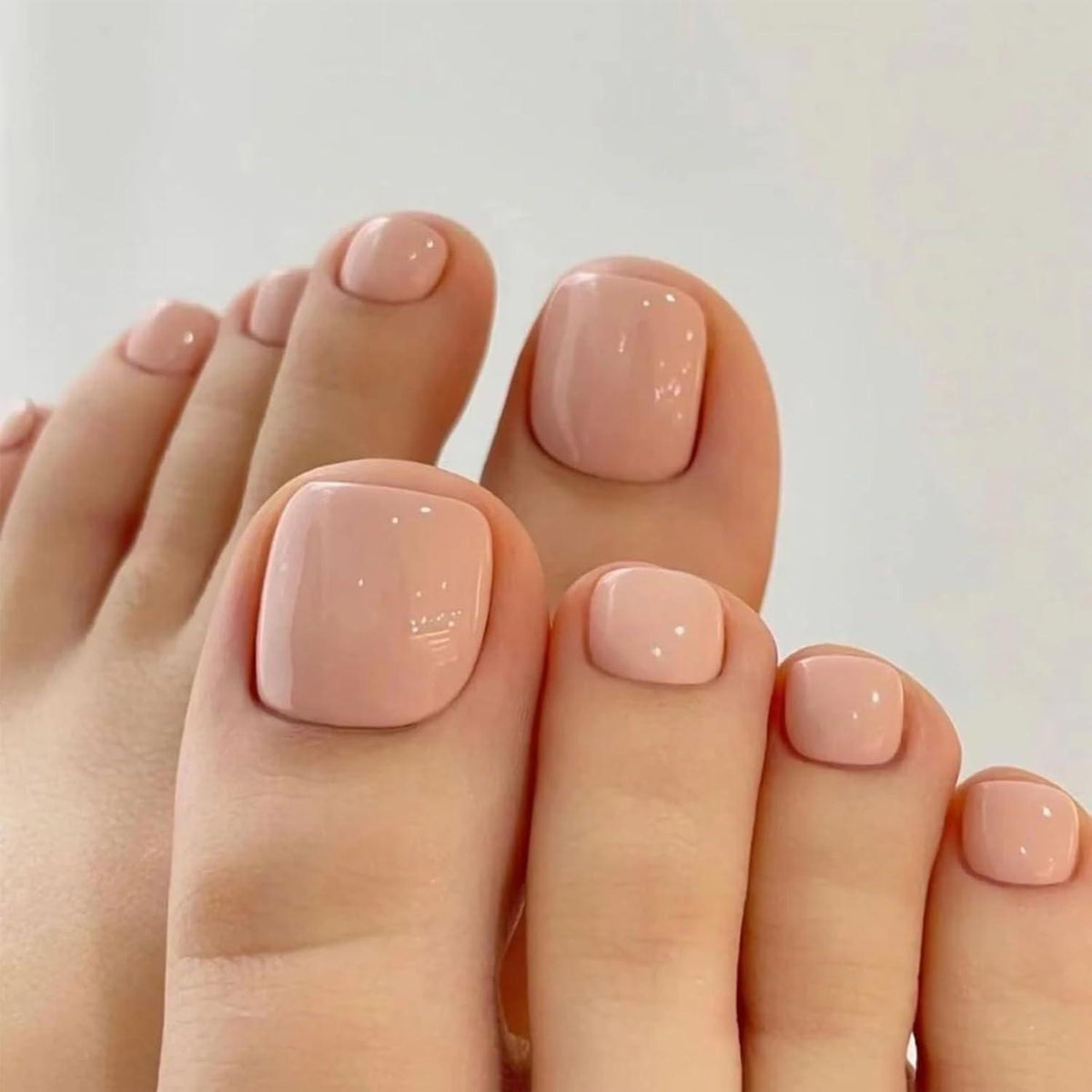 24 Beige Aufklebbare Zehennägel – Sargform für Halloween