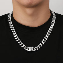 Herren Panzerkette mit Löwe Kopf Verschluss, 18K Gold