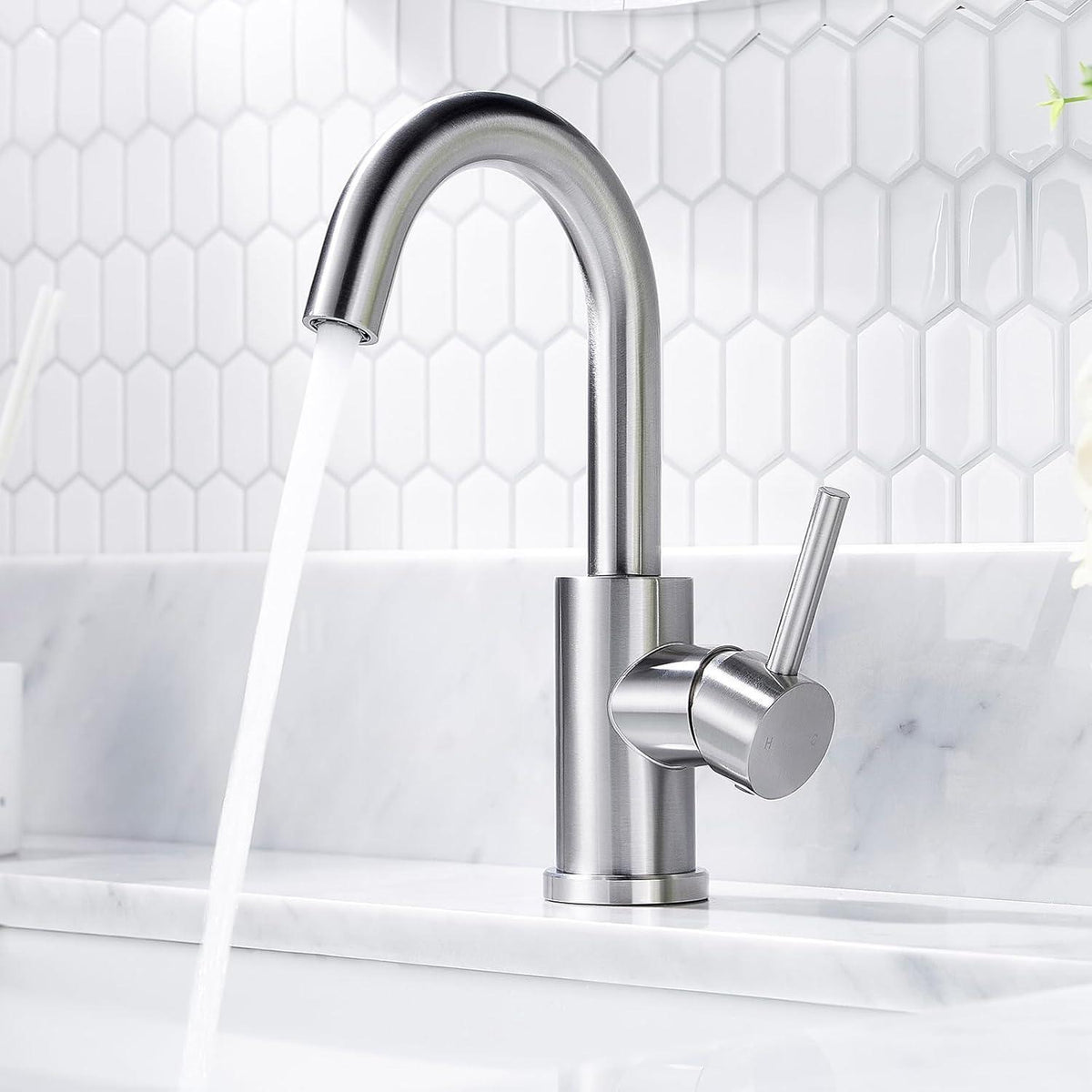 Hochwertiger Waschtischarmatur 360° drehbar, Edelstahl, gebürstet