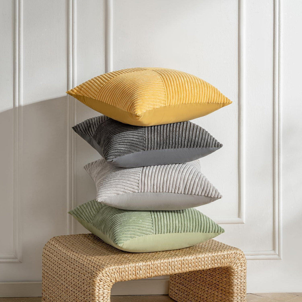 Creme Cord Kissenbezüge 50x50cm - 2er Set | Gestreifte Zierkissen